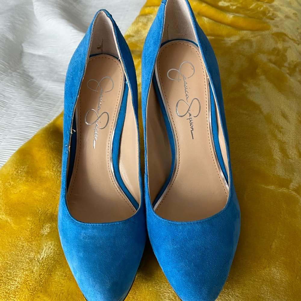 Blue Jessica Simpson pumps / heels